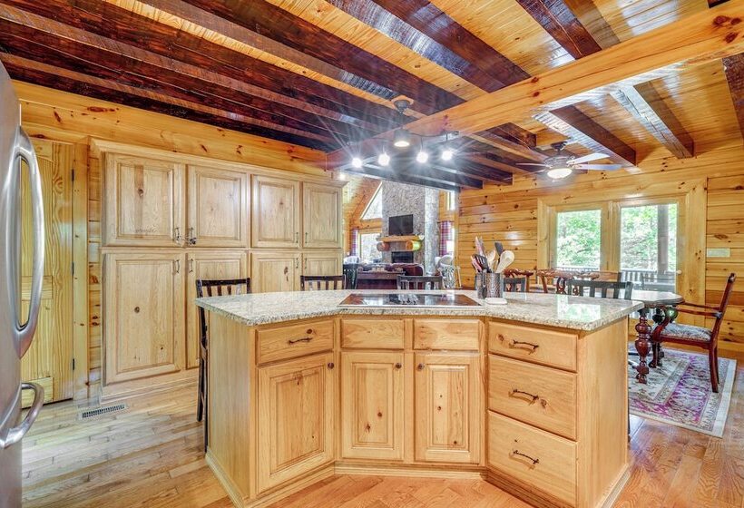 Hike, Fish & Golf: Burnsville Retreat W/ Deck!