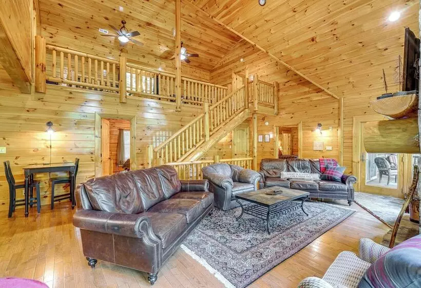 Hike, Fish & Golf: Burnsville Retreat W/ Deck!