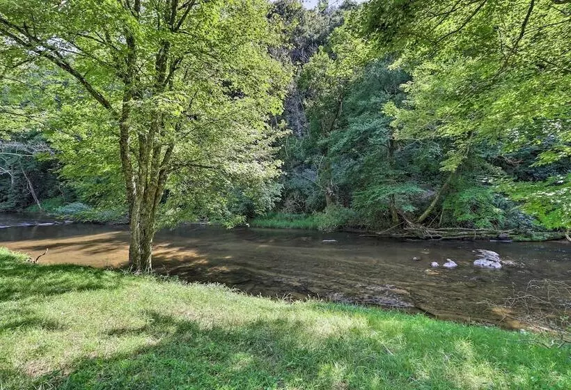 Grill & River Access: Tiny Cabin In Sparta!