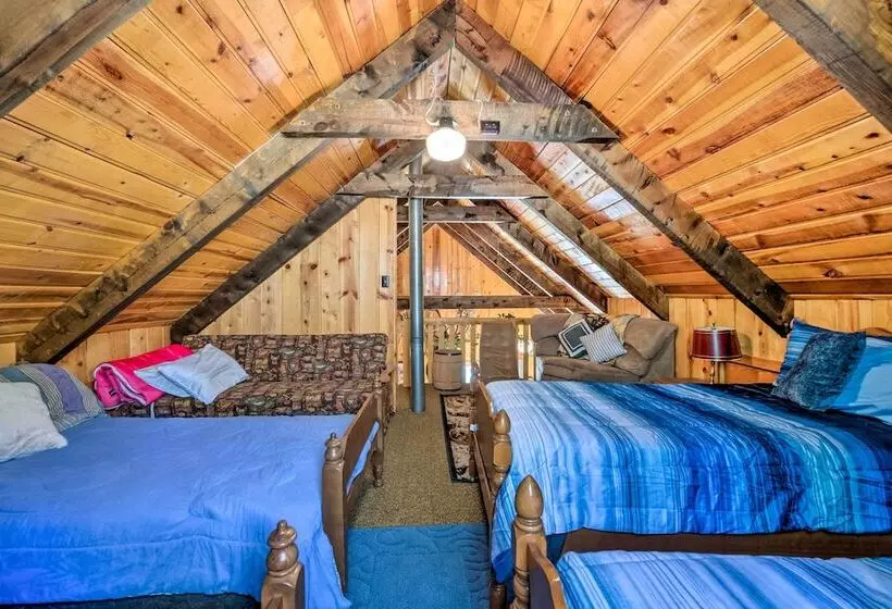 Sun Lit Orangeville Cabin W/ River Access!