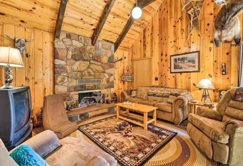 Sun Lit Orangeville Cabin W/ River Access!