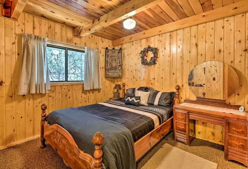 Sun Lit Orangeville Cabin W/ River Access!