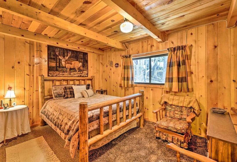 Sun Lit Orangeville Cabin W/ River Access!