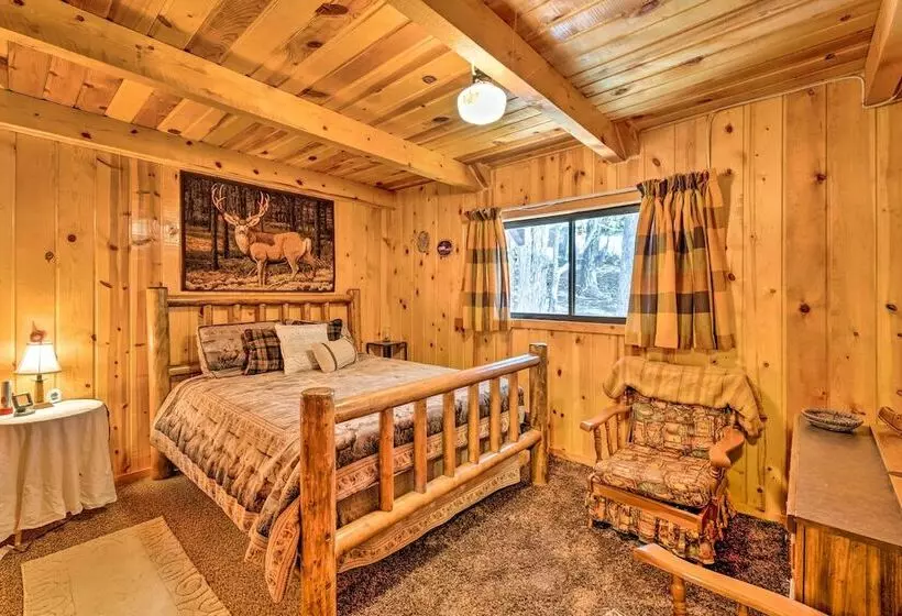 Sun Lit Orangeville Cabin W/ River Access!