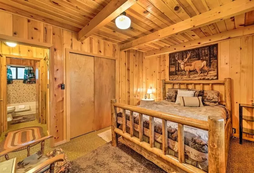 Sun Lit Orangeville Cabin W/ River Access!