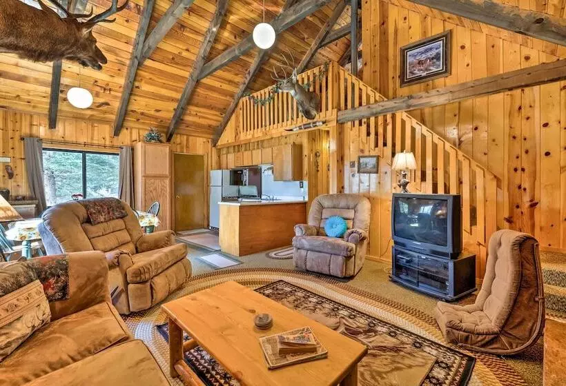 Sun Lit Orangeville Cabin W/ River Access!