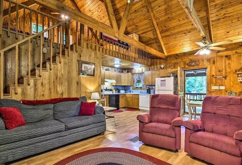 Tellico Plains Cabin   25 Acres, Backyard Creek!