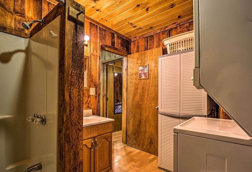 Tellico Plains Cabin 25 Acres, Backyard Creek!