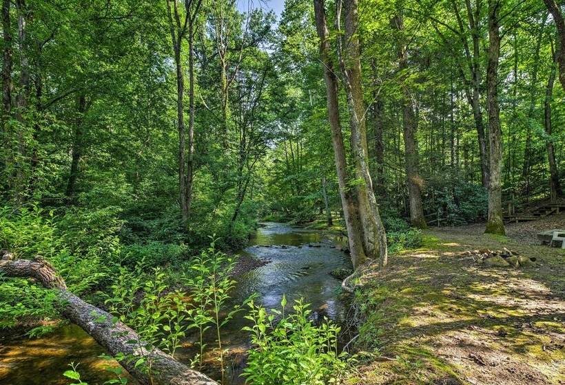 Tellico Plains Cabin 25 Acres, Backyard Creek!