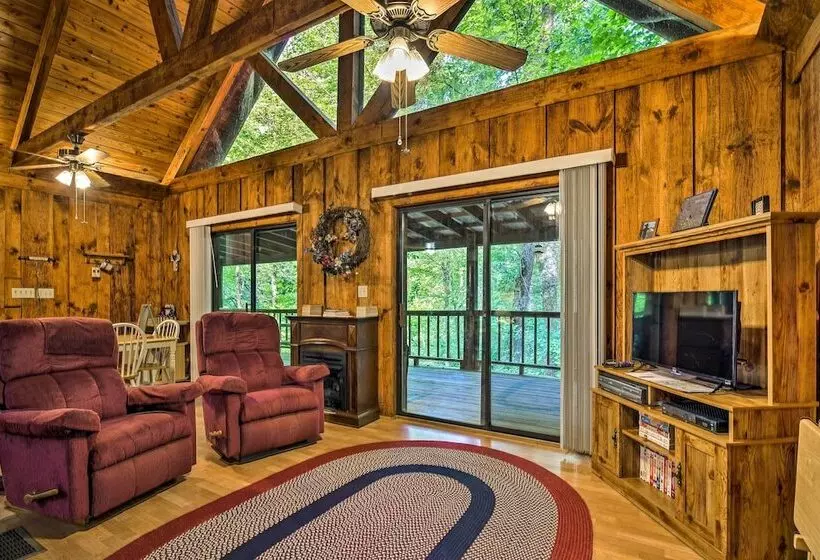 Tellico Plains Cabin   25 Acres, Backyard Creek!