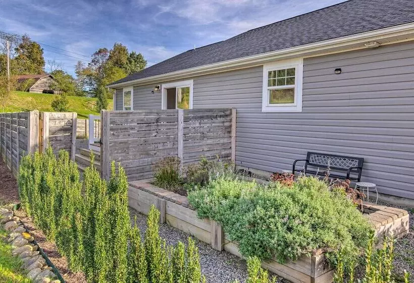 Unique Blue Ridge Haven, 12 Mi To Asheville!