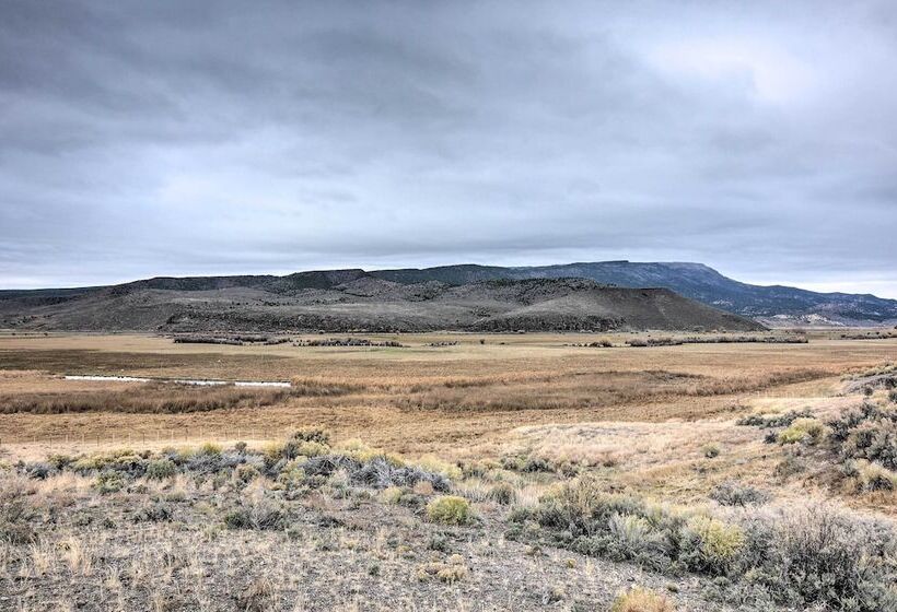 Unique Utah Tin Cabin W/ Mountain Views!