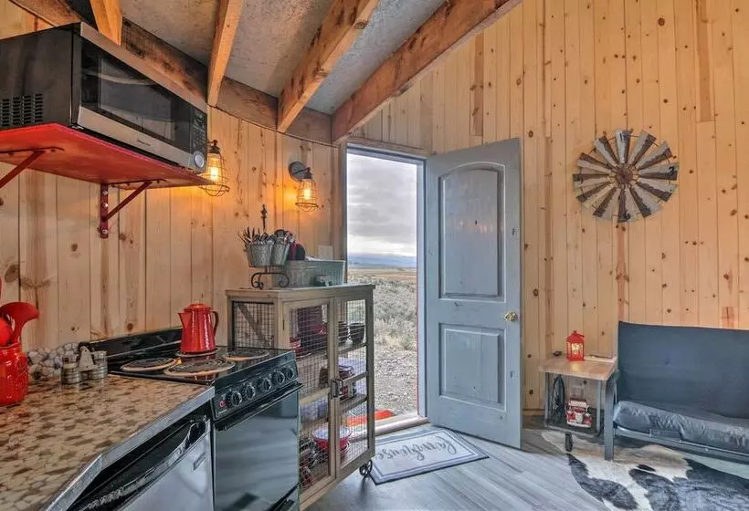 Unique Utah Tin Cabin W/ Mountain Views!