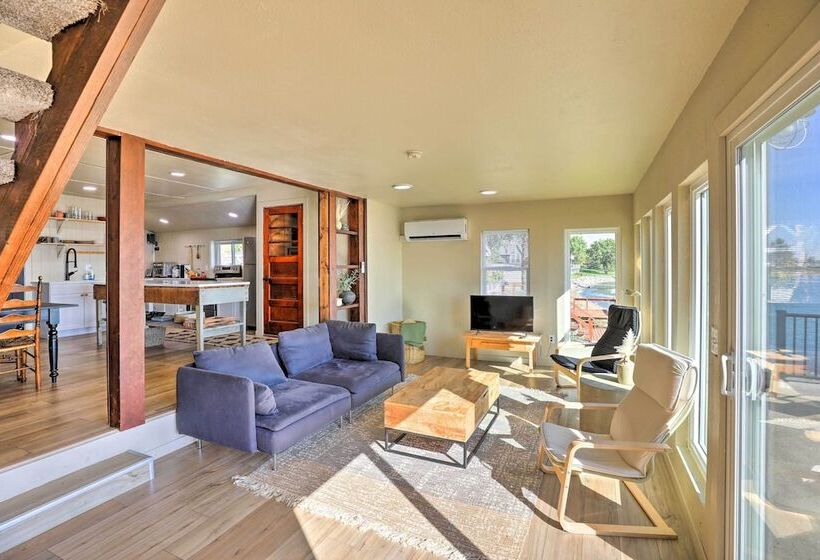 Lakefront Cabin W/ Hot Tub & Patio In Lake Norden