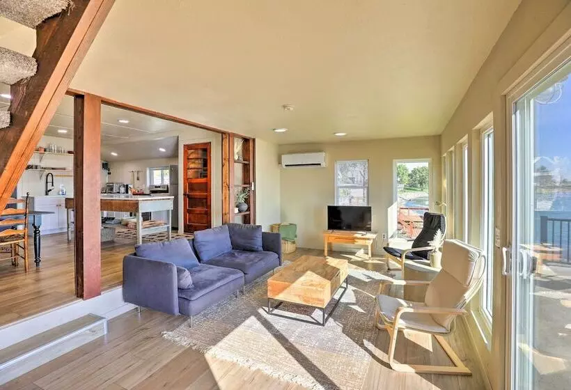 Lakefront Cabin W/ Hot Tub & Patio In Lake Norden