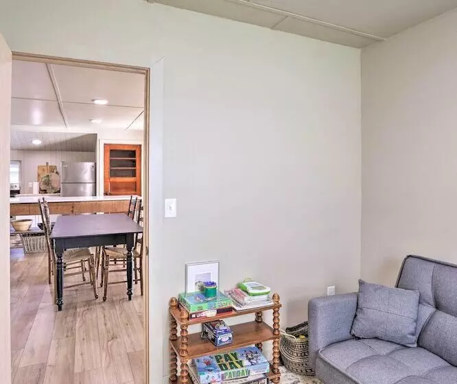 Lakefront Cabin W/ Hot Tub & Patio In Lake Norden