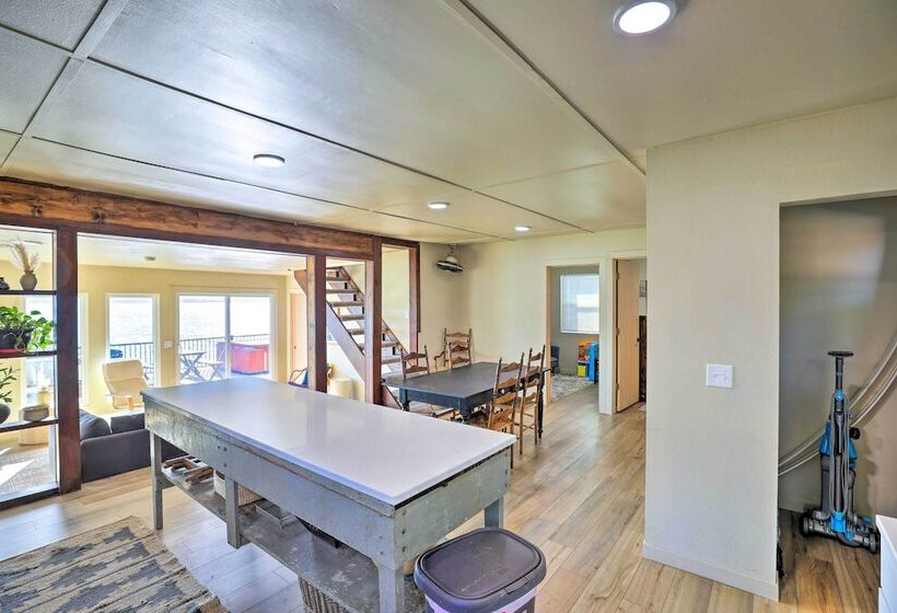 Lakefront Cabin W/ Hot Tub & Patio In Lake Norden