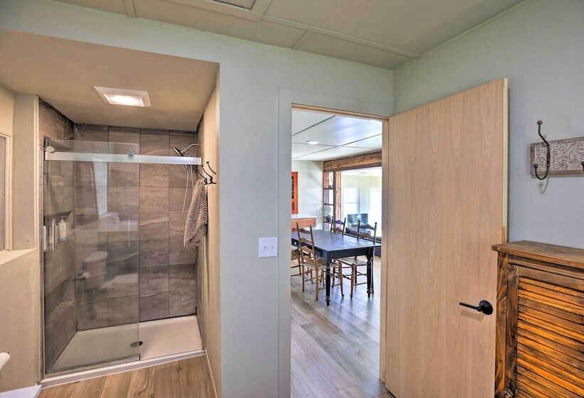 Lakefront Cabin W/ Hot Tub & Patio In Lake Norden