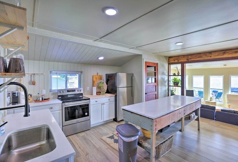 Lakefront Cabin W/ Hot Tub & Patio In Lake Norden