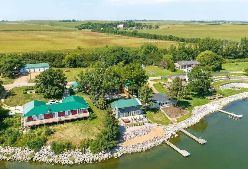 Lakefront Cabin W/ Hot Tub & Patio In Lake Norden