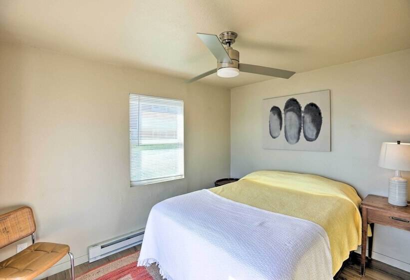 Lakefront Cabin W/ Hot Tub & Patio In Lake Norden