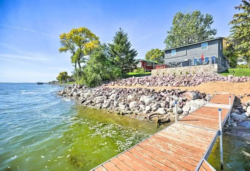 Lakefront Cabin W/ Hot Tub & Patio In Lake Norden