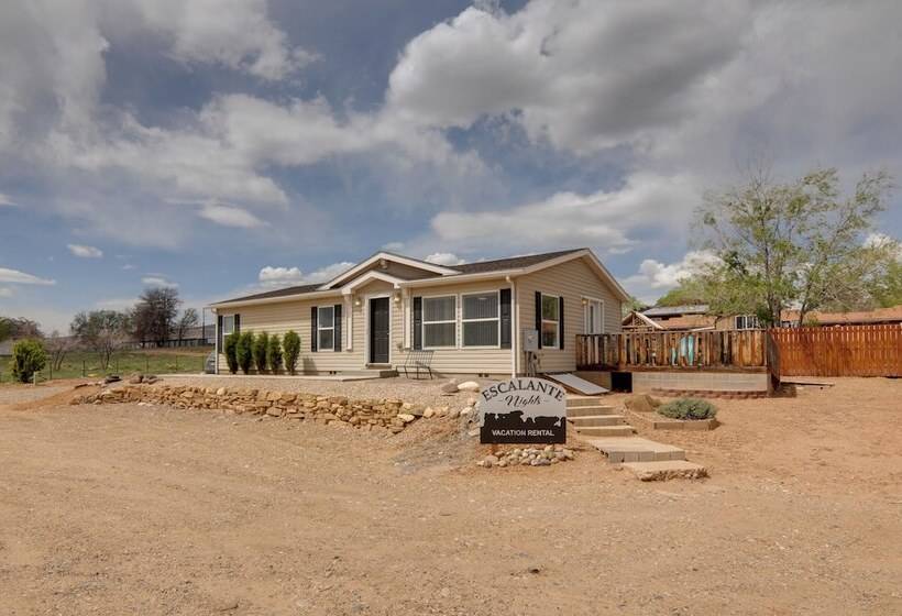 Utah Retreat Hot Tub, Deck & Near National Parks