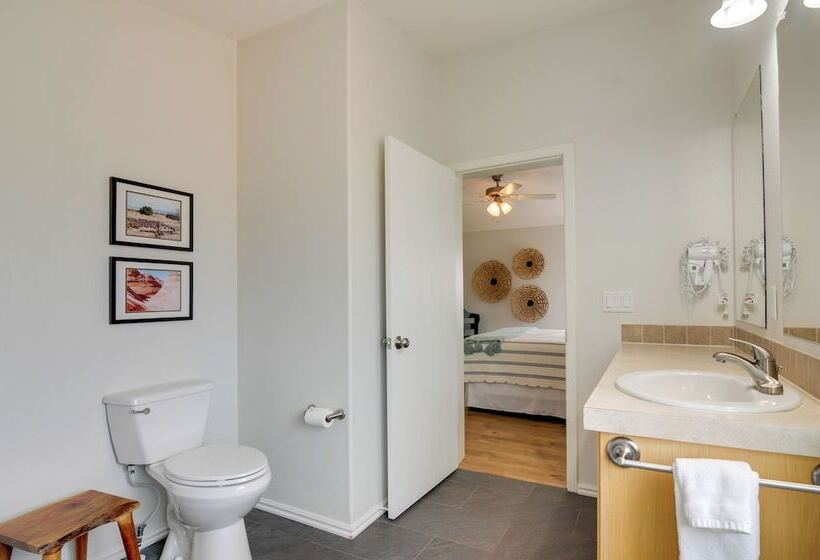 Utah Retreat Hot Tub, Deck & Near National Parks