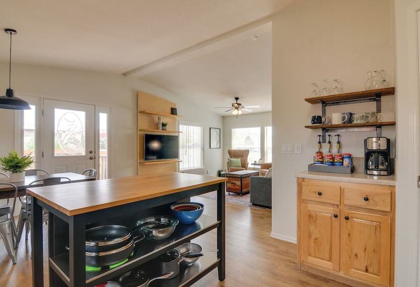 Utah Retreat Hot Tub, Deck & Near National Parks