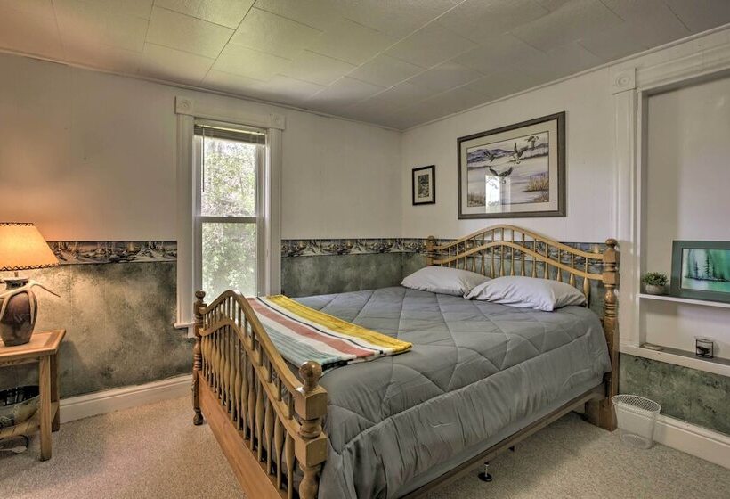 Walkable Ten Sleep House W/ Patio & Sunroom!