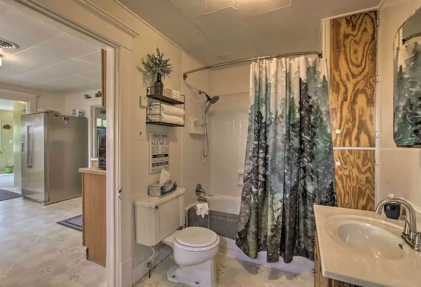 Walkable Ten Sleep House W/ Patio & Sunroom!