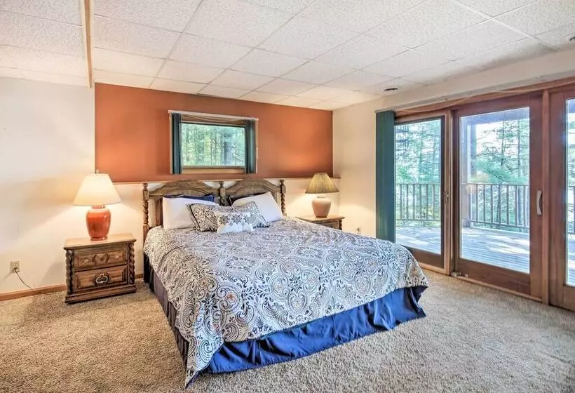 Waterfront Lake Tomahawk Cabin W/ Game Room!