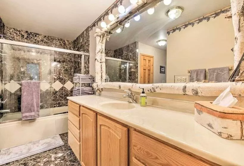 Waterfront Lake Tomahawk Cabin W/ Game Room!