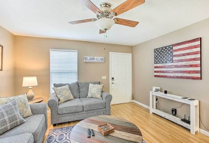 Welcoming Byrdstown Home: Walk To Main St!