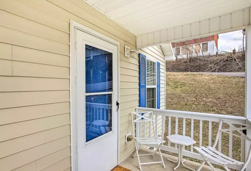 Welcoming Byrdstown Home: Walk To Main St!
