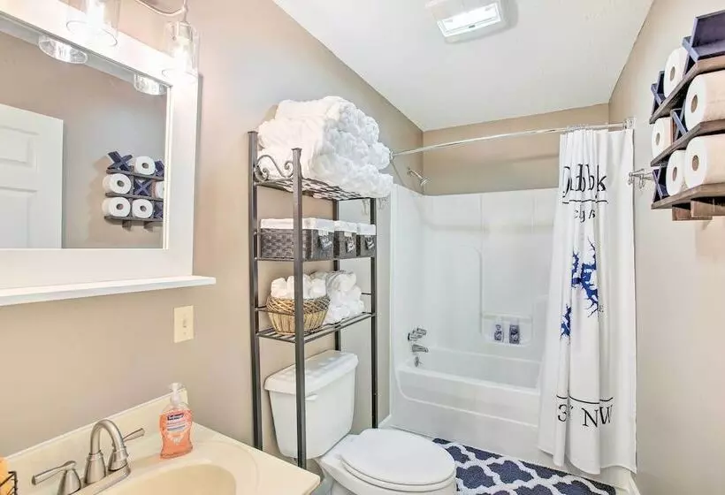 Welcoming Byrdstown Home: Walk To Main St!