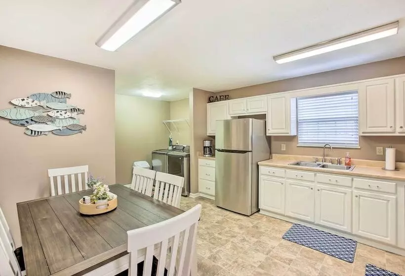 Welcoming Byrdstown Home: Walk To Main St!