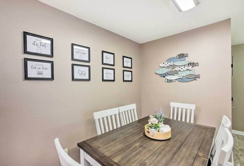 Welcoming Byrdstown Home: Walk To Main St!