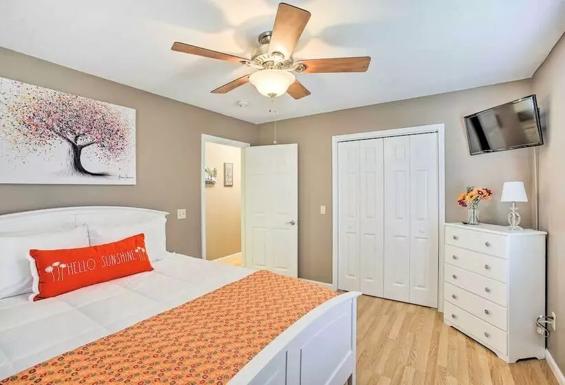 Welcoming Byrdstown Home: Walk To Main St!
