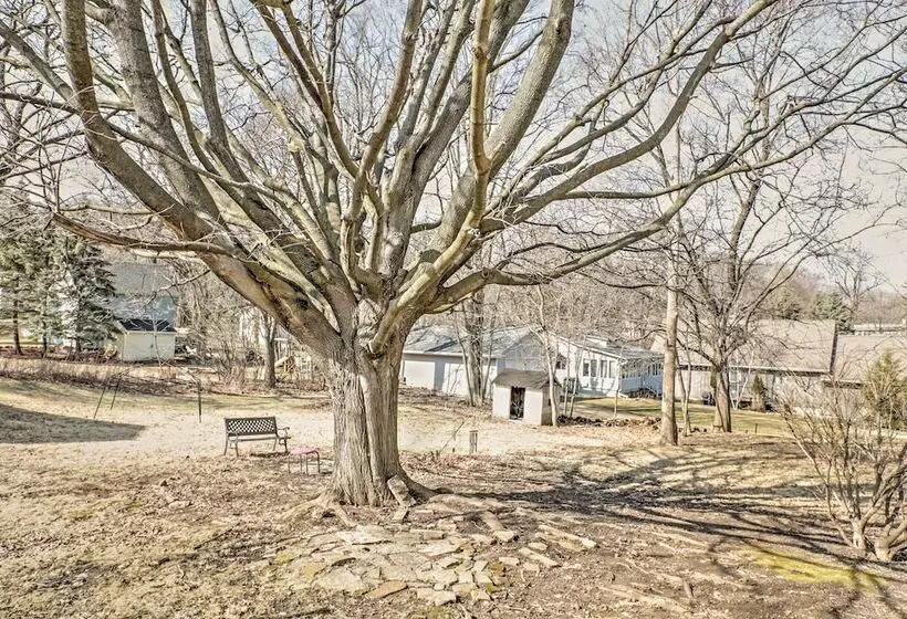 Williams Bay Retreat: Walk To Lake Geneva & Town!