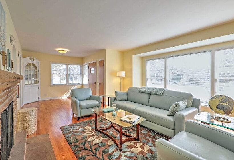 Williams Bay Retreat: Walk To Lake Geneva & Town!