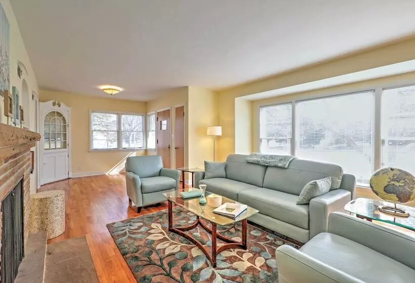 Williams Bay Retreat: Walk To Lake Geneva & Town!