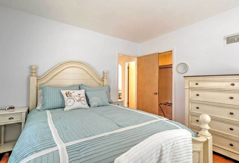 Williams Bay Retreat: Walk To Lake Geneva & Town!