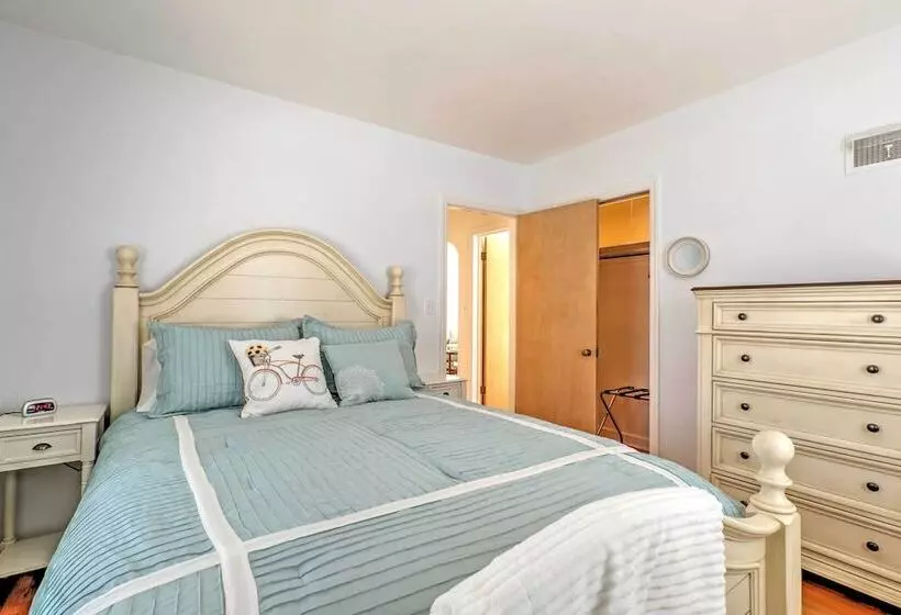 Williams Bay Retreat: Walk To Lake Geneva & Town!