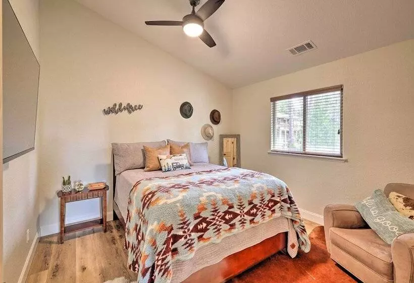 Near Hiking + Wineries: Arnold Cabin W/ Deck!