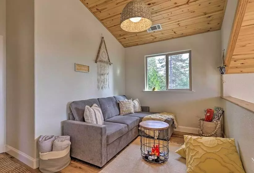 Near Hiking + Wineries: Arnold Cabin W/ Deck!