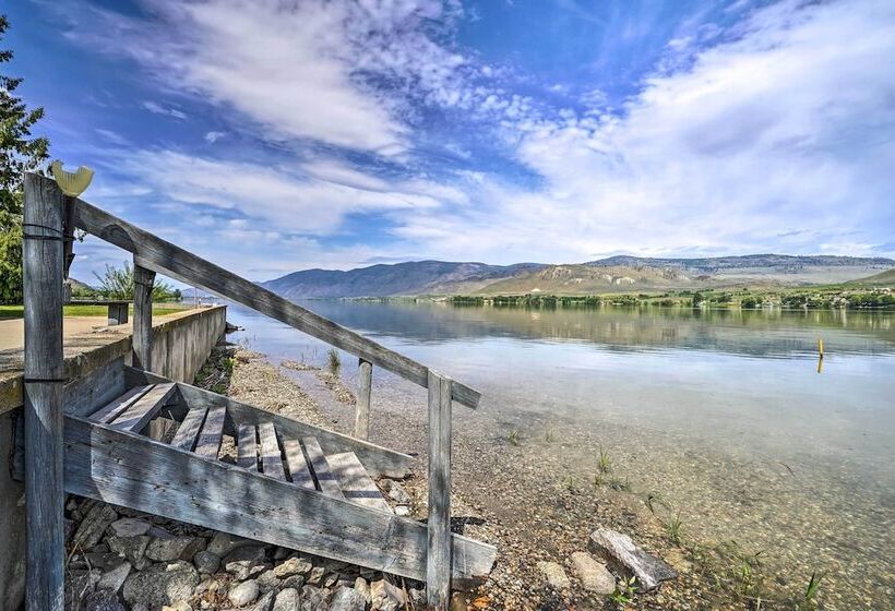 Beach Escape: Zeninspired Lake Osoyoos Chalet!