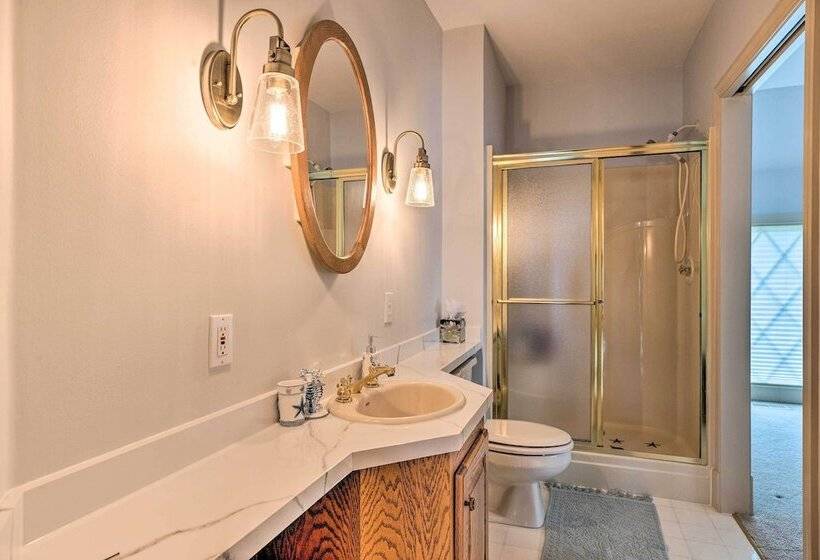 Beachfront Urbanna Home W/ Gas Grill & Deck!