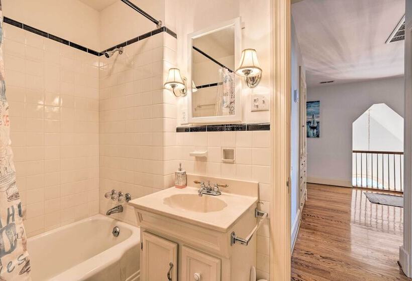 Beachfront Urbanna Home W/ Gas Grill & Deck!