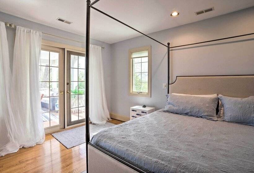 Beachfront Urbanna Home W/ Gas Grill & Deck!